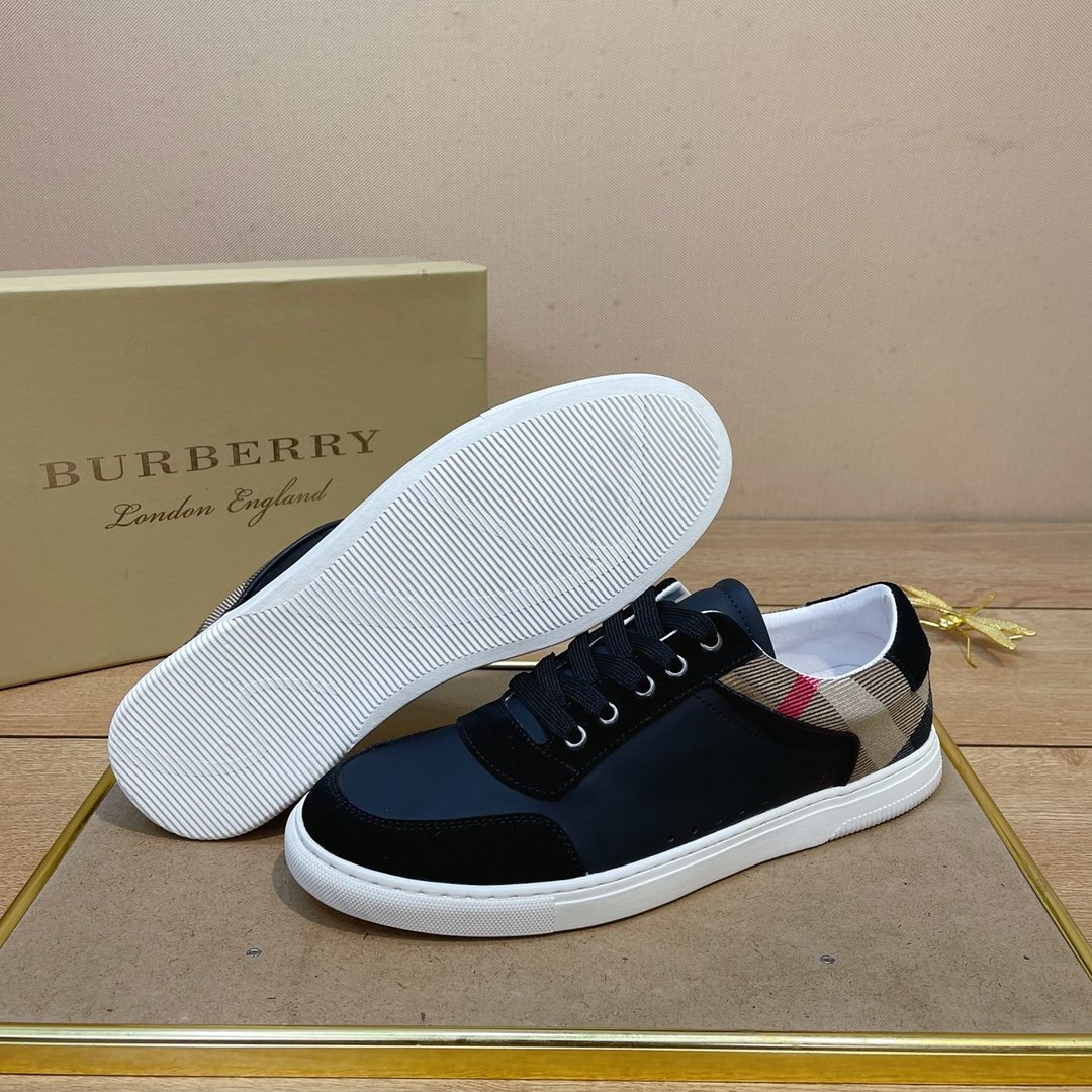 Burberry Shoes man 002